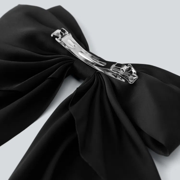 Halara Hair Bow - Picture 3 of 9